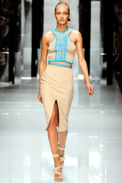 Look 17